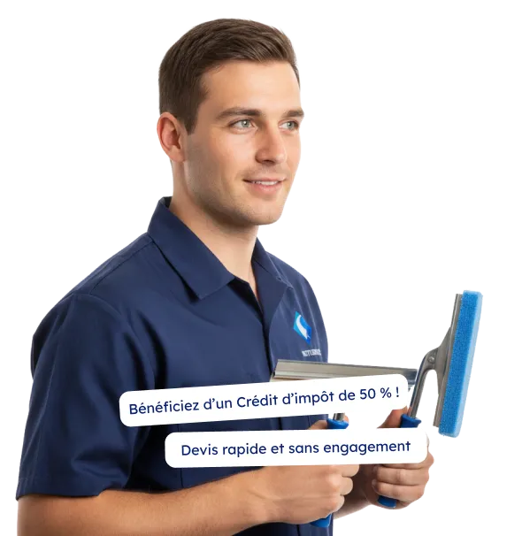 Nett Services, nettoyage de vitre à Quimper Homme en tenue Nett Service avec des outils de nettoyage de vitre. Est écrit : "Bénéficiez d’un Crédit d’impôt de 50 % !" et "Devis rapide et sans engagement"